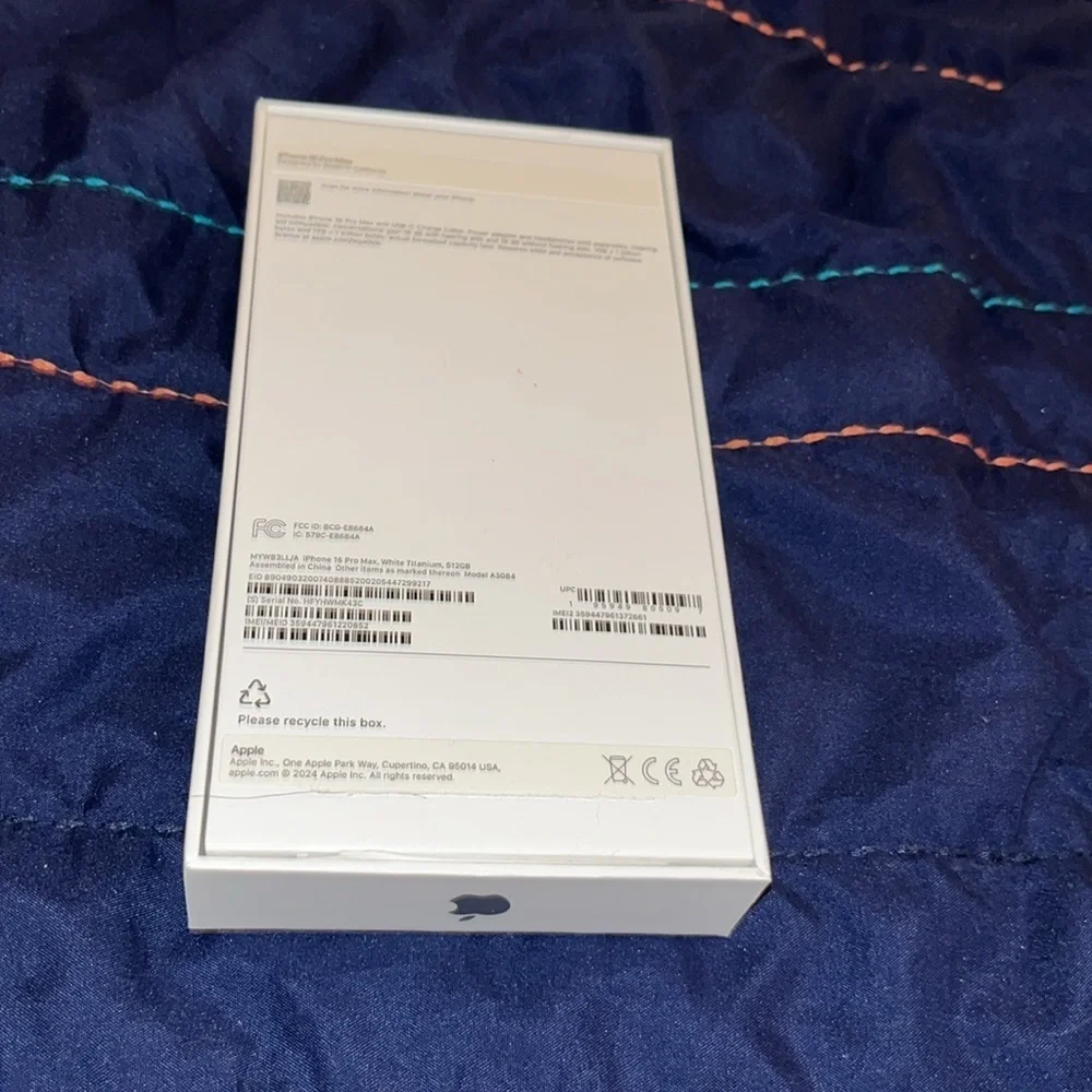 Apple iPhone 16 pro max box